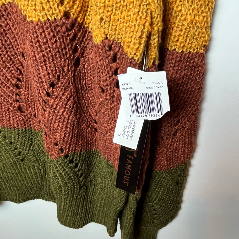 Almost Famous Juniors' Pointelle Color Block Sweater XL - Picture 6 of 6